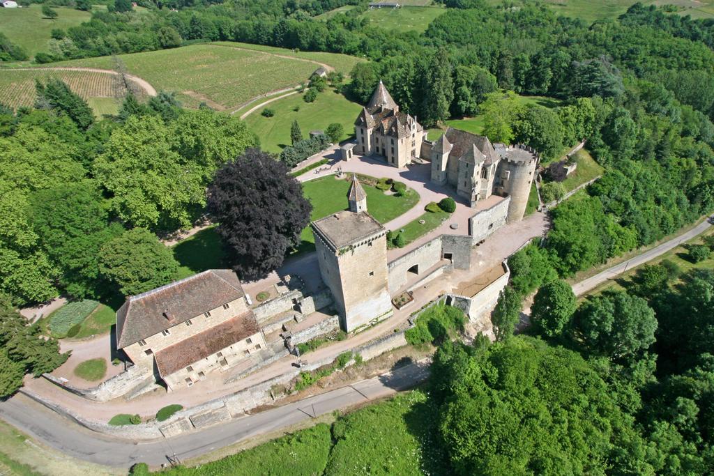 Hotel Logis Des Trois Maures Couches Exterior foto