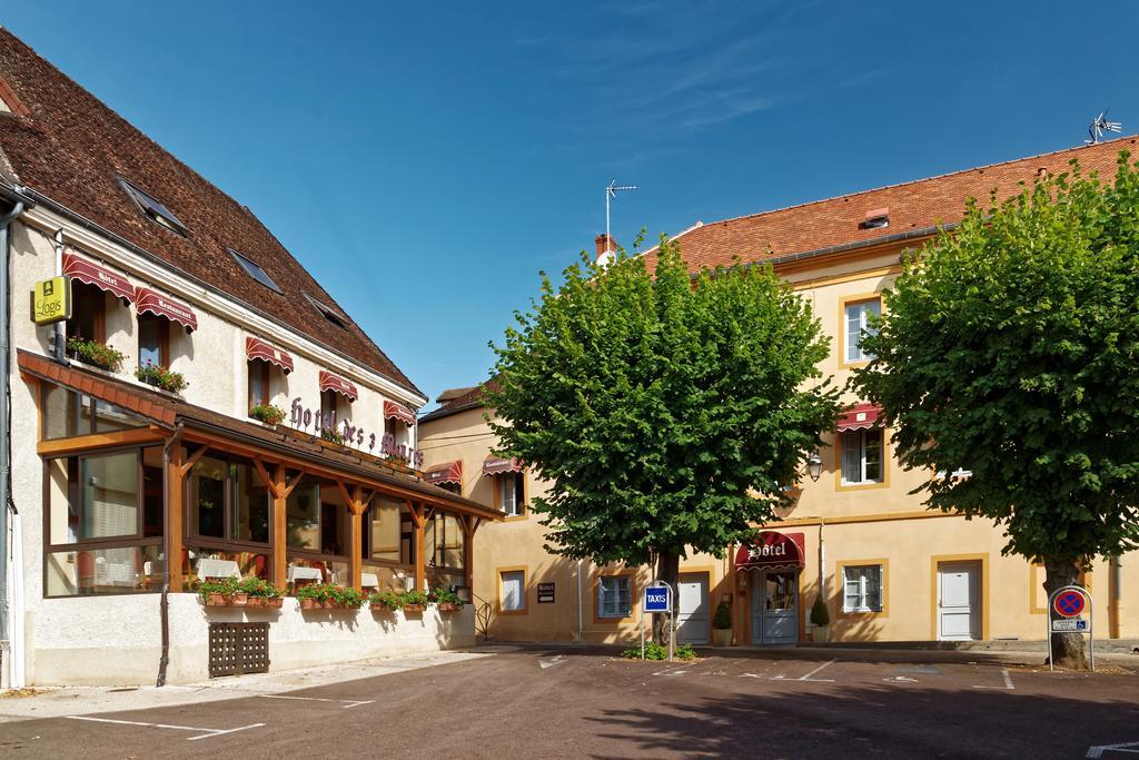 Hotel Logis Des Trois Maures Couches Exterior foto